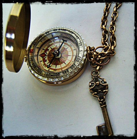 Steam10 - Compass with Key Necklace